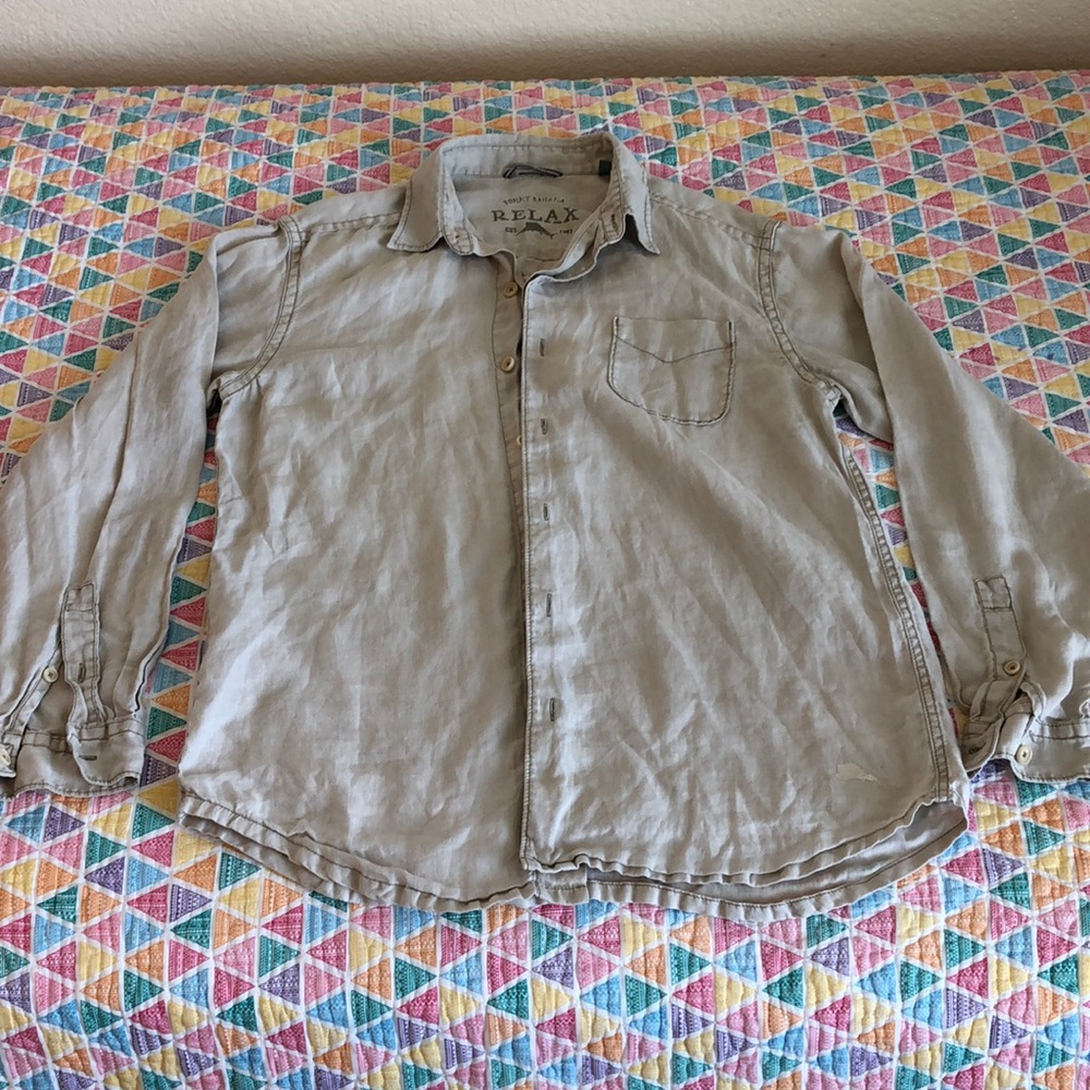 Tommy Bahama Medium Relax button down shirt.
